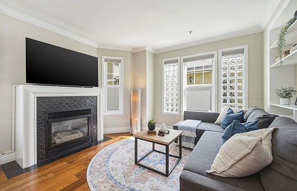 315 962 W 16th Avenue Cambie
