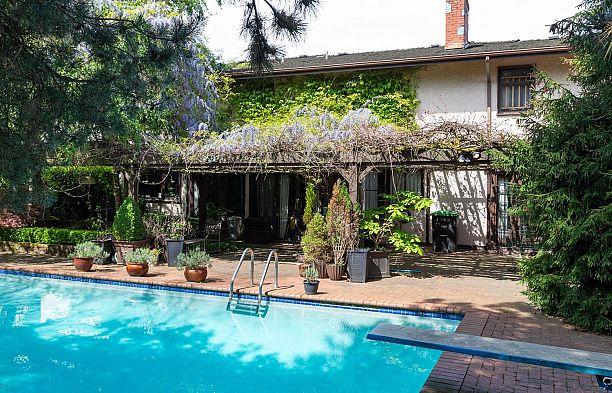 2296 W 32nd Avenue Quilchena