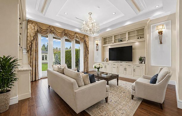3439 Balaclava Street Arbutus