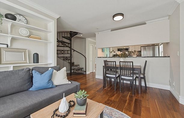 315 962 W 16th Avenue Cambie