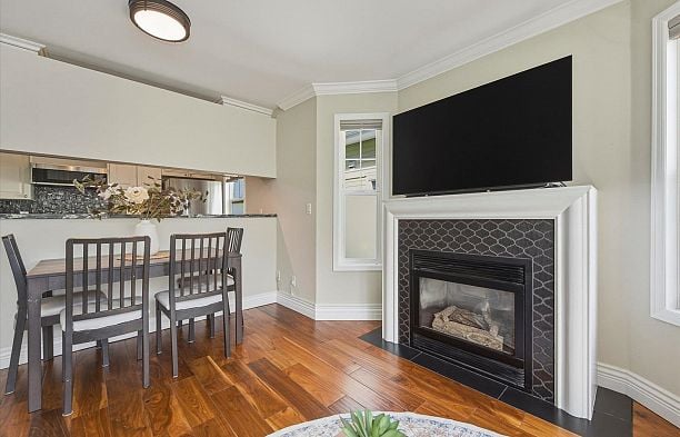 315 962 W 16th Avenue Cambie