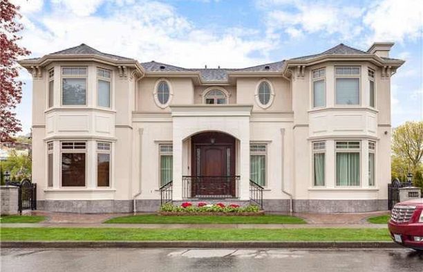 3439 Balaclava Street Arbutus