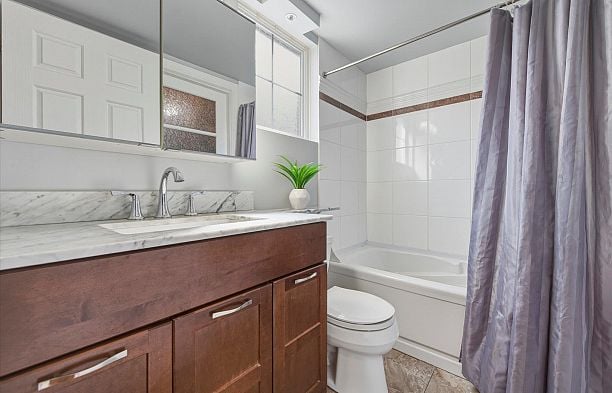 315 962 W 16th Avenue Cambie