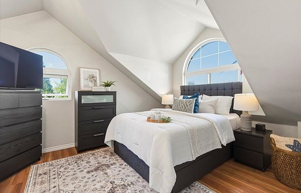 315 962 W 16th Avenue Cambie