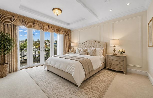3439 Balaclava Street Arbutus