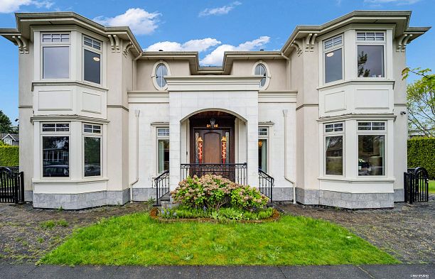 3439 Balaclava Street Arbutus