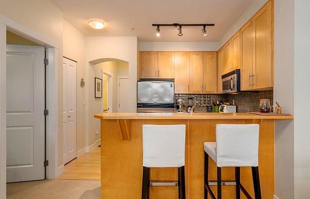 1406 4655 Valley Drive Quilchena