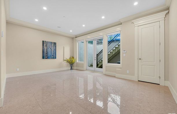 2653 Mcbain Avenue Quilchena