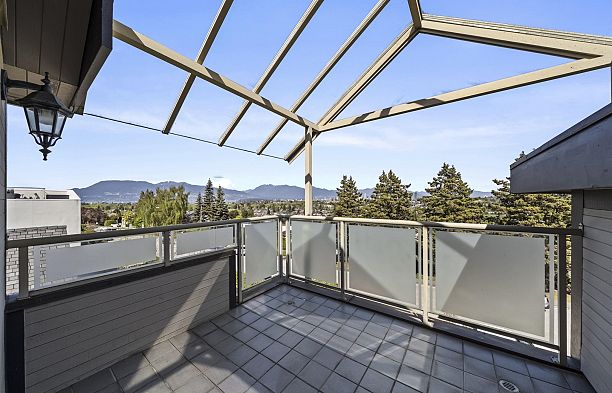4233 Quesnel Drive MacKenzie Heights
