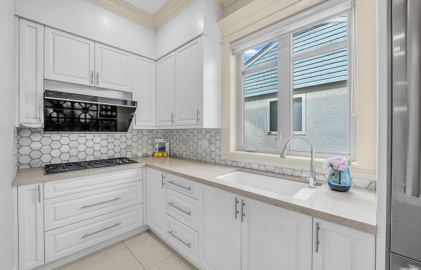 2653 Mcbain Avenue Quilchena