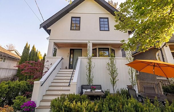820 W 23rd Avenue Cambie