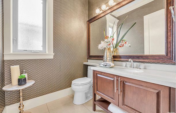2653 Mcbain Avenue Quilchena