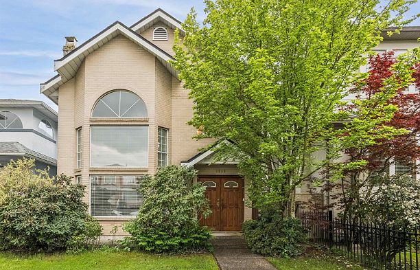 2828 W 23rd Avenue Arbutus