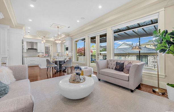 2653 Mcbain Avenue Quilchena