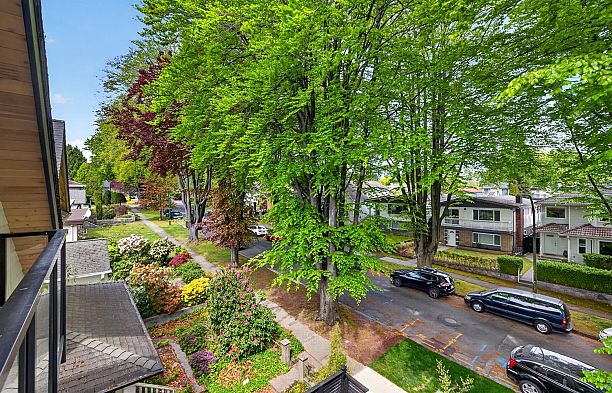 1 58 E 40th Avenue Main