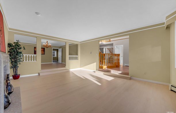 2445 W 19th Avenue Arbutus