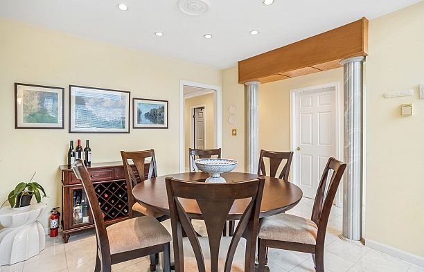 2828 W 23rd Avenue Arbutus