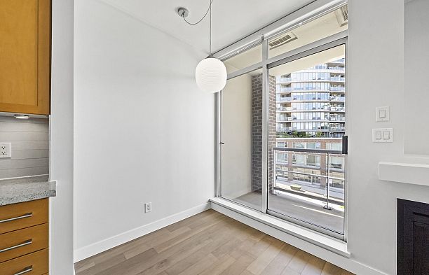 304 2055 Yukon Street False Creek