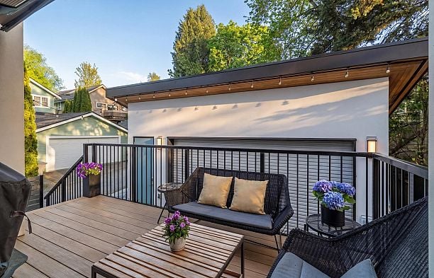 820 W 23rd Avenue Cambie