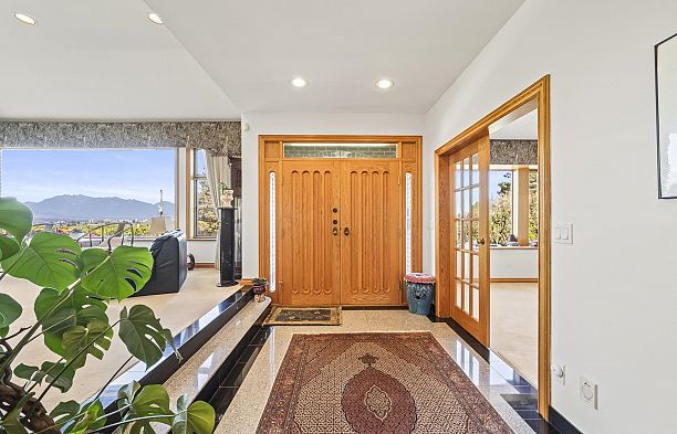 4233 Quesnel Drive MacKenzie Heights