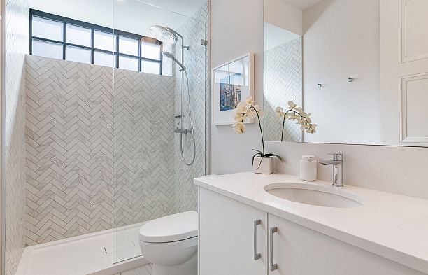 820 W 23rd Avenue Cambie