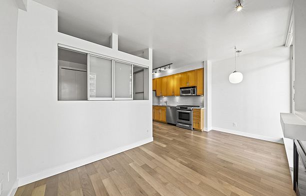 304 2055 Yukon Street False Creek