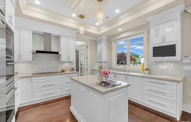 2653 Mcbain Avenue Quilchena