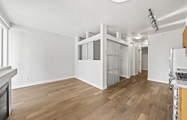 304 2055 Yukon Street False Creek