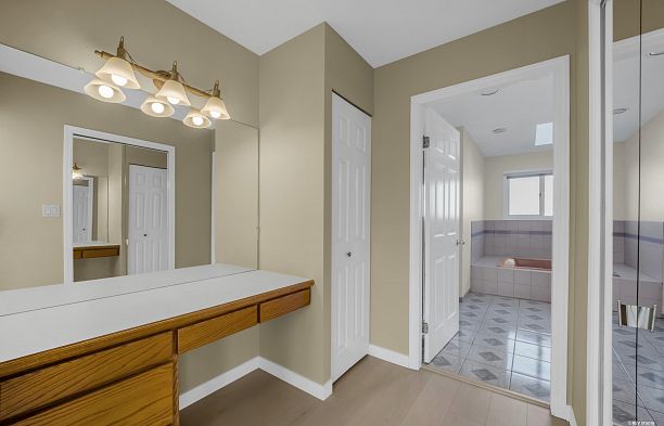 2445 W 19th Avenue Arbutus