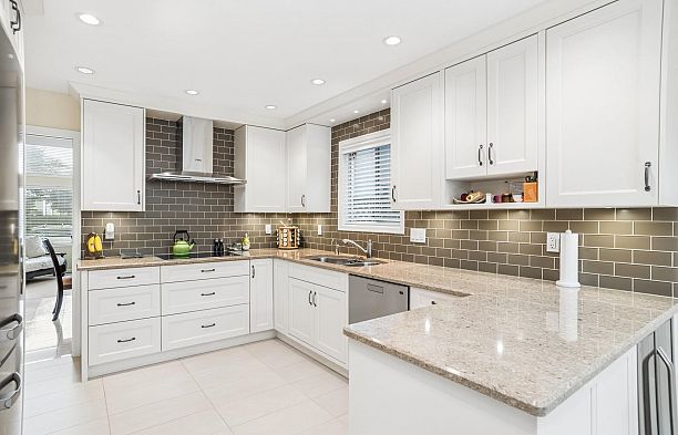 2828 W 23rd Avenue Arbutus