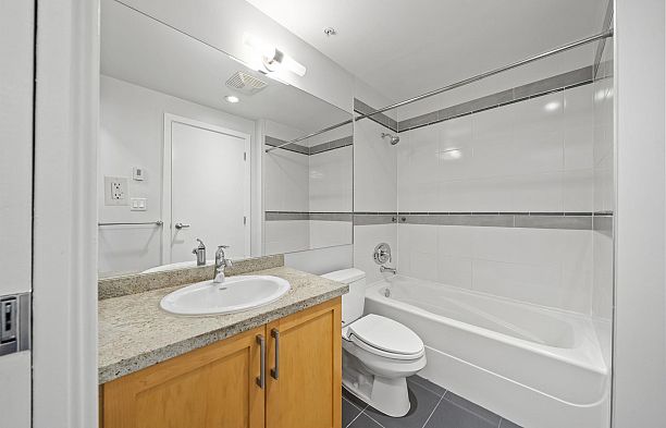 304 2055 Yukon Street False Creek