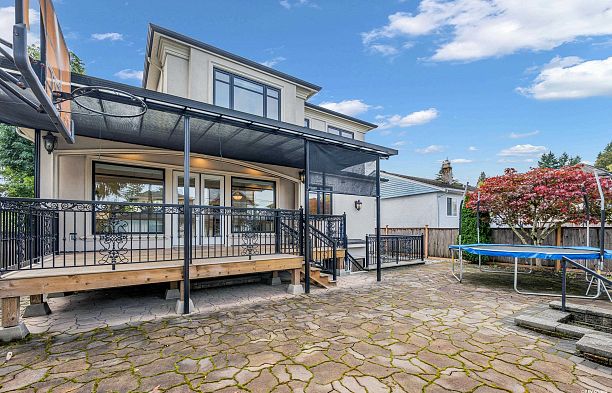 2653 Mcbain Avenue Quilchena