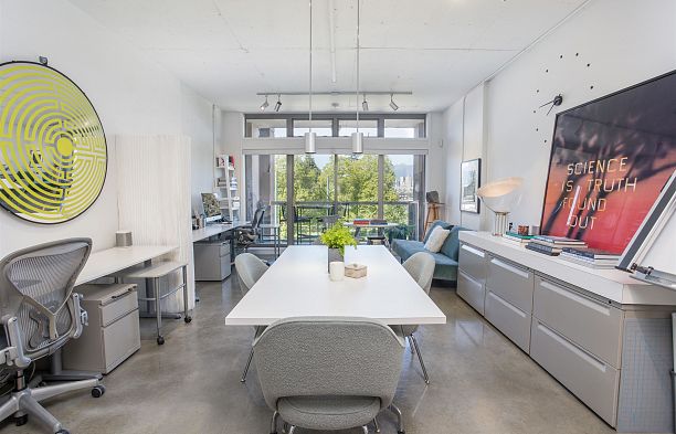 208 1529 W 6th Avenue False Creek