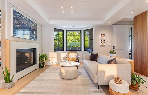 820 W 23rd Avenue Cambie