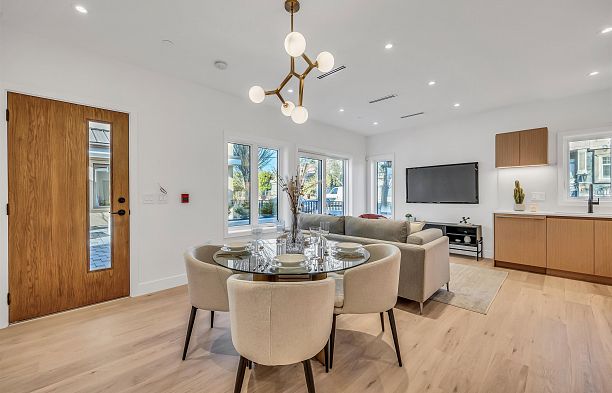 1010 W 52nd Avenue South Granville
