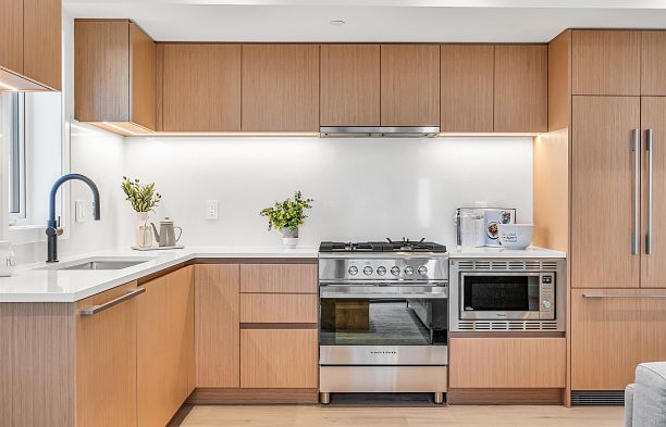 1010 W 52nd Avenue South Granville