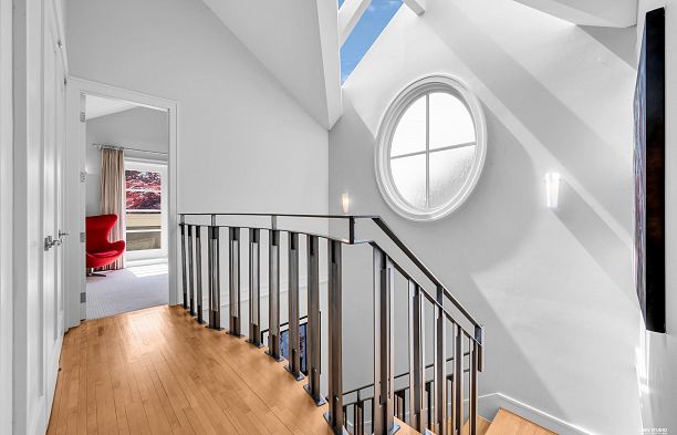 2722 W 31st Avenue MacKenzie Heights