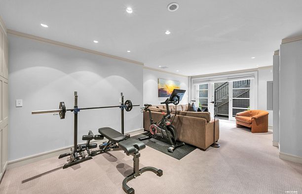 2722 W 31st Avenue MacKenzie Heights