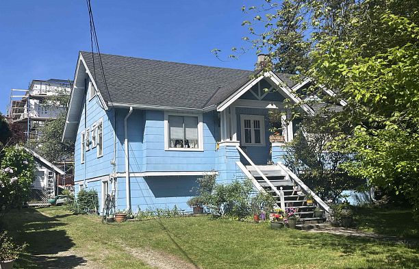 1025 W 57th Avenue South Granville