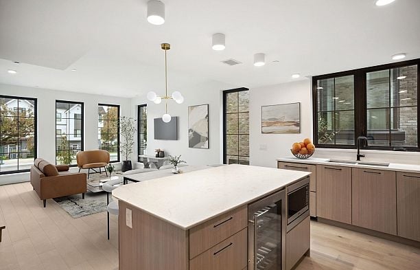 101 157 W King Edward Avenue Cambie
