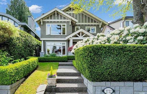 2722 W 31st Avenue MacKenzie Heights