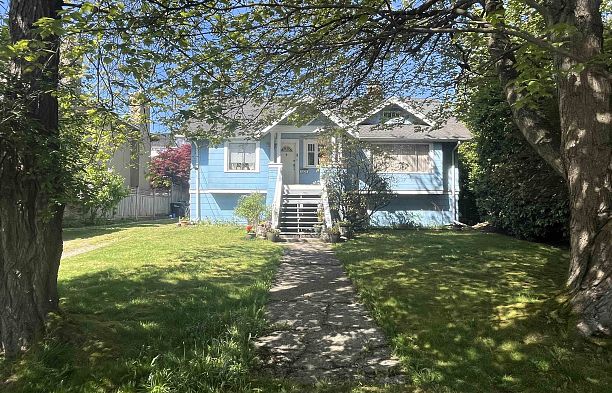 1025 W 57th Avenue South Granville
