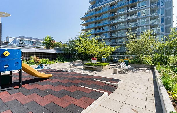 605 1708 Columbia Street False Creek