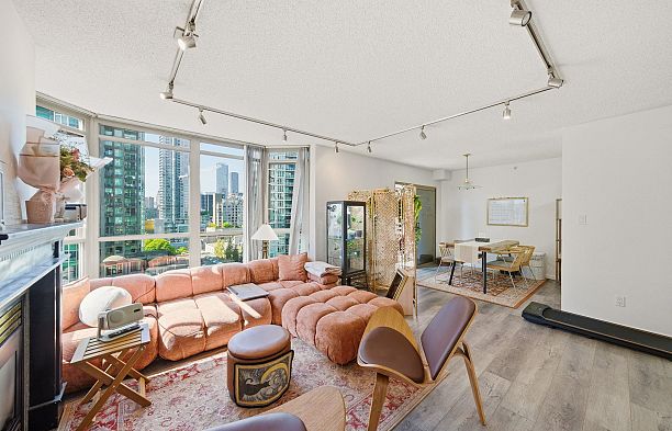 1705 867 Hamilton Street Downtown VW