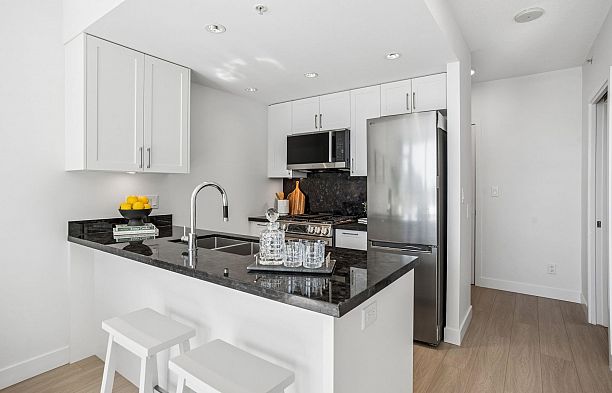 605 1708 Columbia Street False Creek