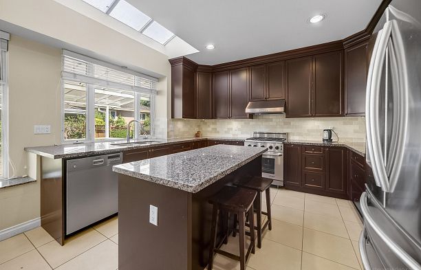 2407 W 18th Avenue Arbutus