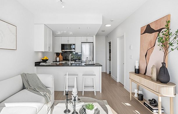 605 1708 Columbia Street False Creek