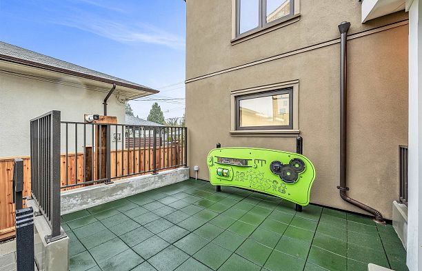 1008 W 52nd Avenue South Granville