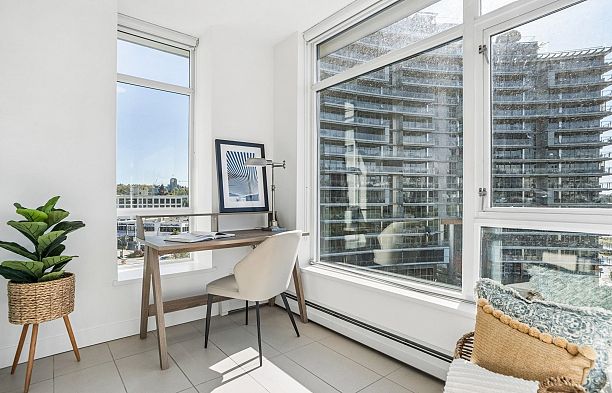 605 1708 Columbia Street False Creek