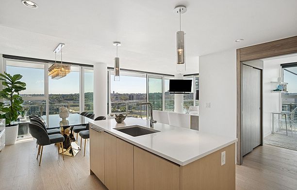2618 89 Nelson Street Yaletown